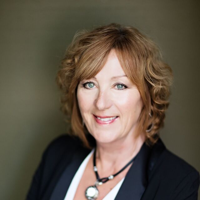 Dawn Cliff Real Estate Agent High River Century 21 Foothills Realtor